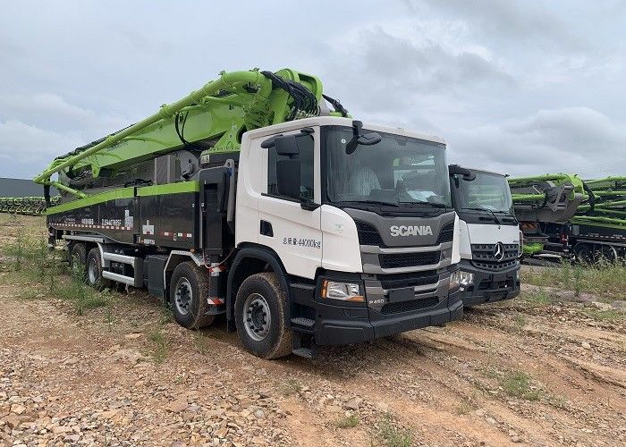 59m 180M3 새로운 구체 펌프 트럭 ZLJ5440THBSF 높은 안전 백색