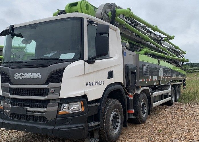 59m 180M3 새로운 구체 펌프 트럭 ZLJ5440THBSF 높은 안전 백색