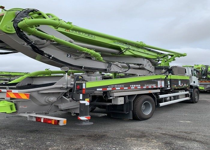 SINOTRUK 37m 새로운 구체 펌프 트럭, 2개의 차축 트럭 유로 6 방출