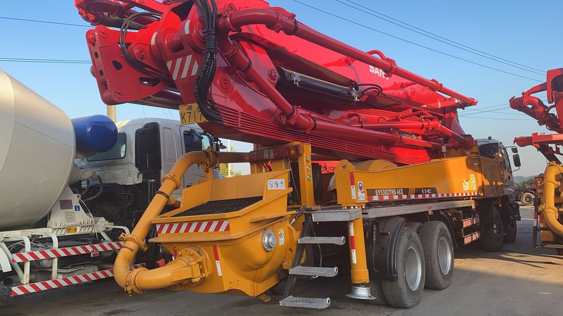 Sany는 Isuzu 트럭 110 입방체 콘크리트 붐 트럭 46m Beton 펌프 트럭을 갱신했습니다
