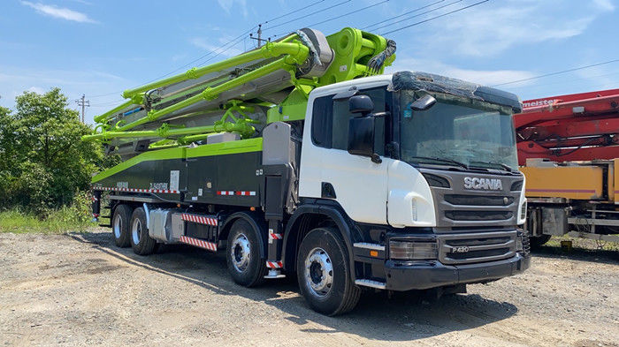 Zoomlion Pumpers는 구체 펌프 트럭 56M Scania 녹색 180m3/H를 사용했습니다
