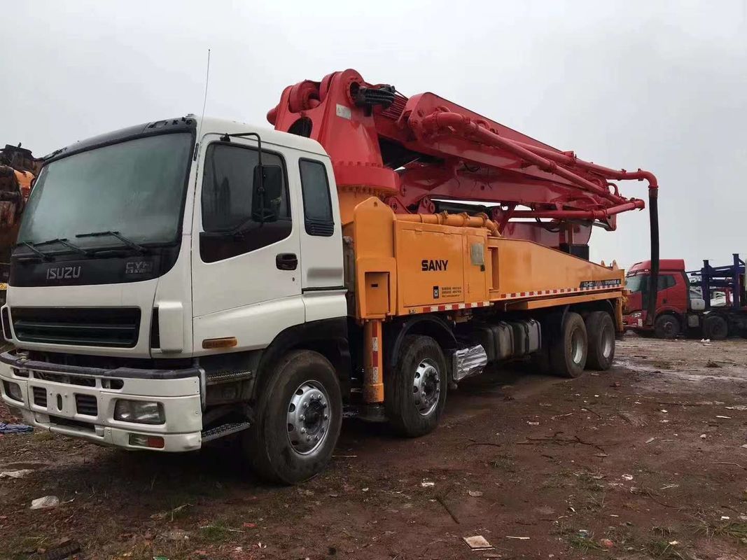 2011년 중고 트럭 46미터 Isuzu, Sany 브랜드 빨간색과 흰색 펌프