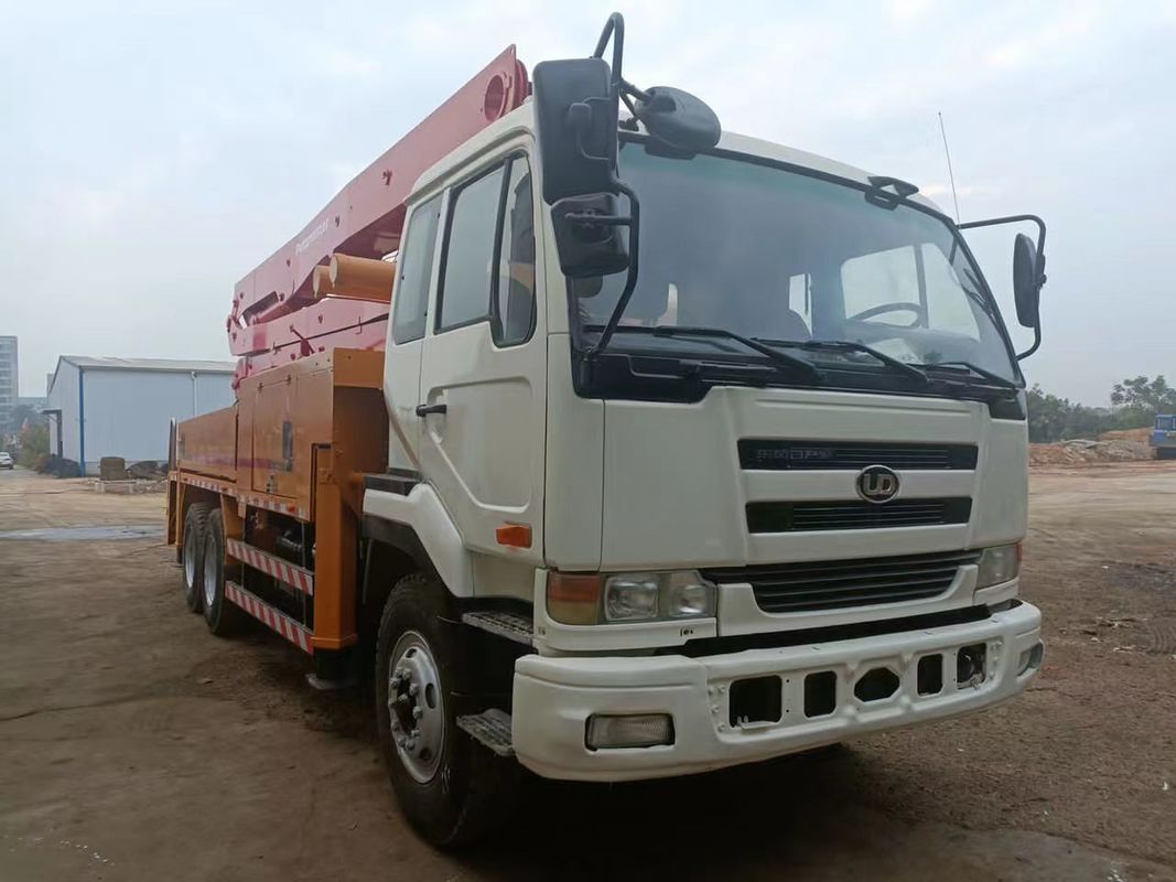 36m 초침 구체 선 펌프 트럭 Putzmeister 3 차축 UD 시멘트 펌프 트럭