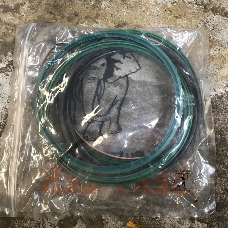 Putzmeister 콘크리트 붐 펌프 Beton 트럭 부품용 52m 피스톤 씰 키트