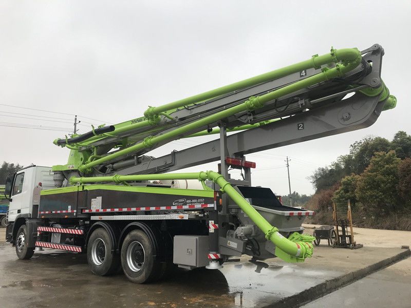 건축 38M 붐은 구체적인 펌프 트럭 4 붐 300KW 120 M3/H를 사용했습니다