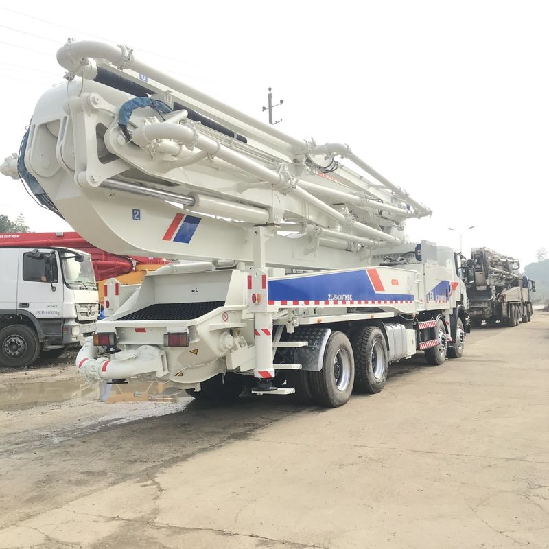 X 다리 Zoomlion Scania 트럭 탑재 콘크리트 펌프 트럭 50m 170m3/H 300kw