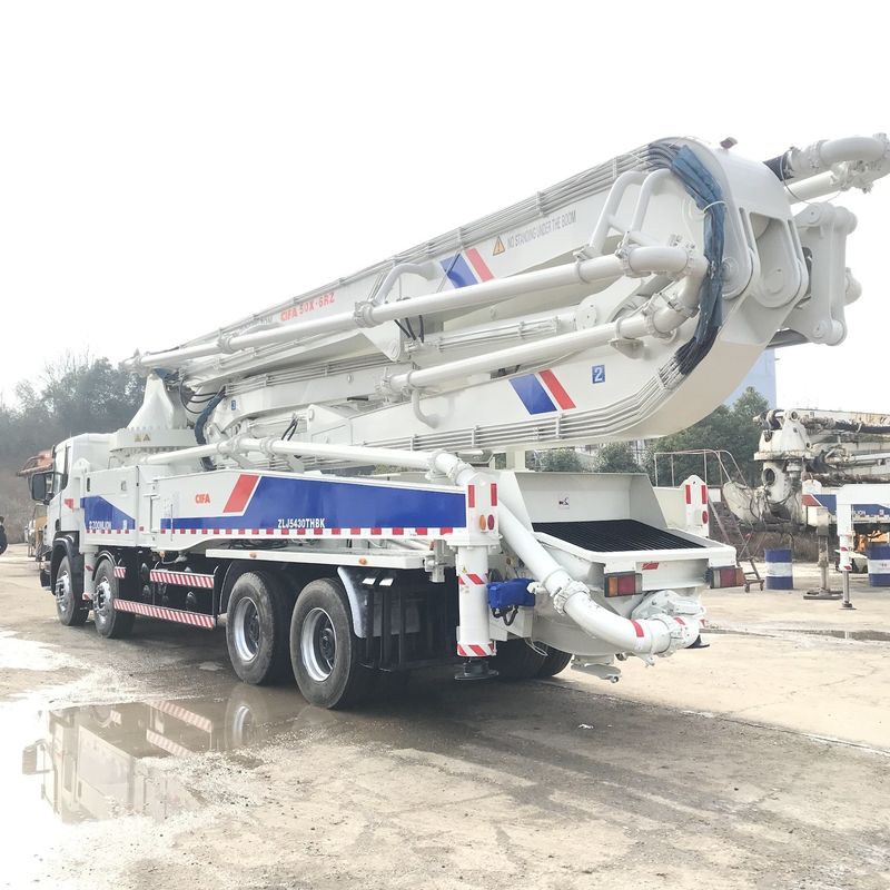X 다리 Zoomlion Scania 트럭 탑재 콘크리트 펌프 트럭 50m 170m3/H 300kw