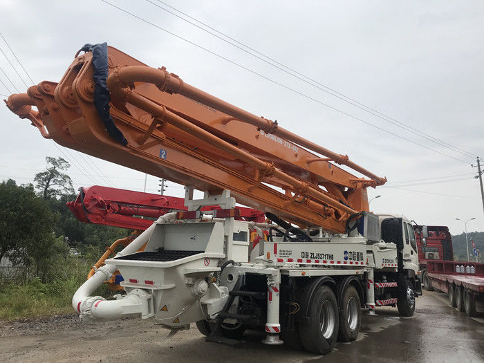 그네 다리 Zoomlion Isuzu 트럭에 의하여 거치되는 구체 펌프 트럭 265kw 120m3/H 37m