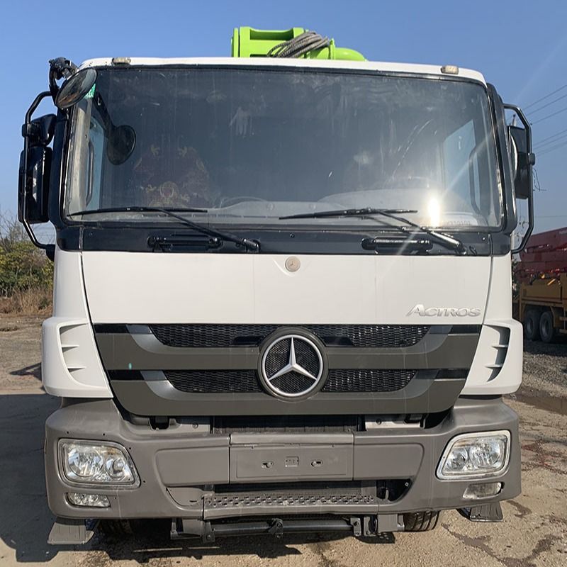 5RZ 시멘트 펌프 벤츠는 구체적인 펌프 트럭 47M 110m3/H를 사용했습니다