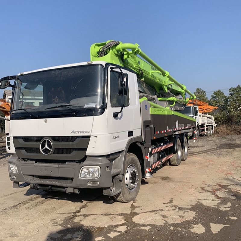 5RZ 시멘트 펌프 벤츠는 구체적인 펌프 트럭 47M 110m3/H를 사용했습니다
