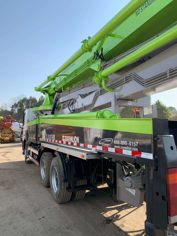 Zoomlion 47m 붐 구체 펌프 트럭 5개의 붐 단면도를 가진 110m3/H