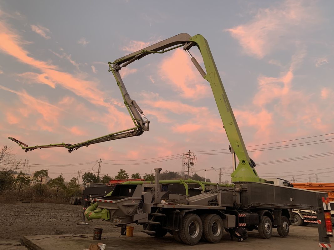 Zoomlion 60 미터 ACTROS 4141 운송용 콘크리트 펌프 트럭 사용