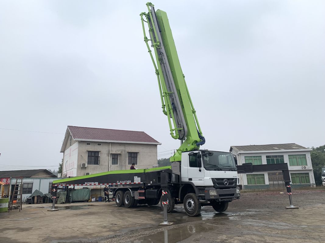 180m3/H 56m 붐 줌리언은 콘크리트 펌프 트럭을 사용했습니다