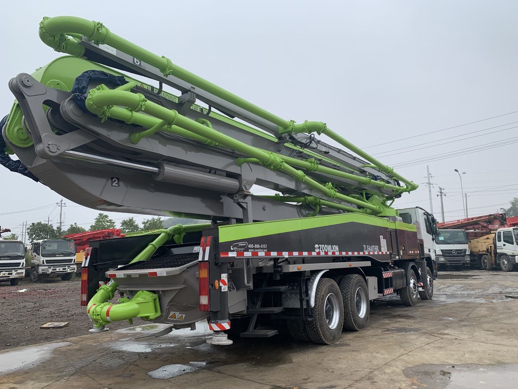 180m3/H 56m 붐 줌리언은 콘크리트 펌프 트럭을 사용했습니다
