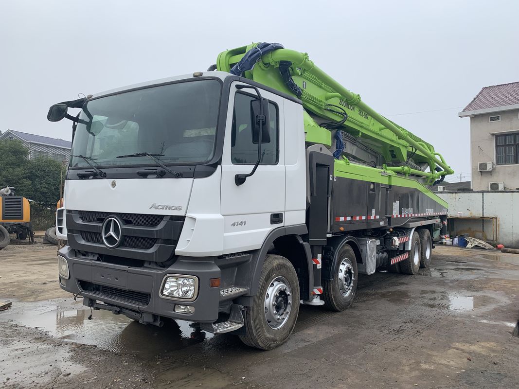 180m3/H 56m 붐 줌리언은 콘크리트 펌프 트럭을 사용했습니다