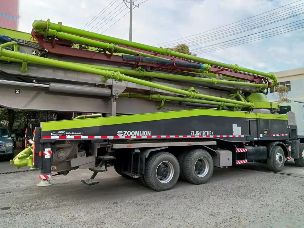 줌리언 180m3/H 60m 붐 9Mpa 콘크리트 펌프 트럭