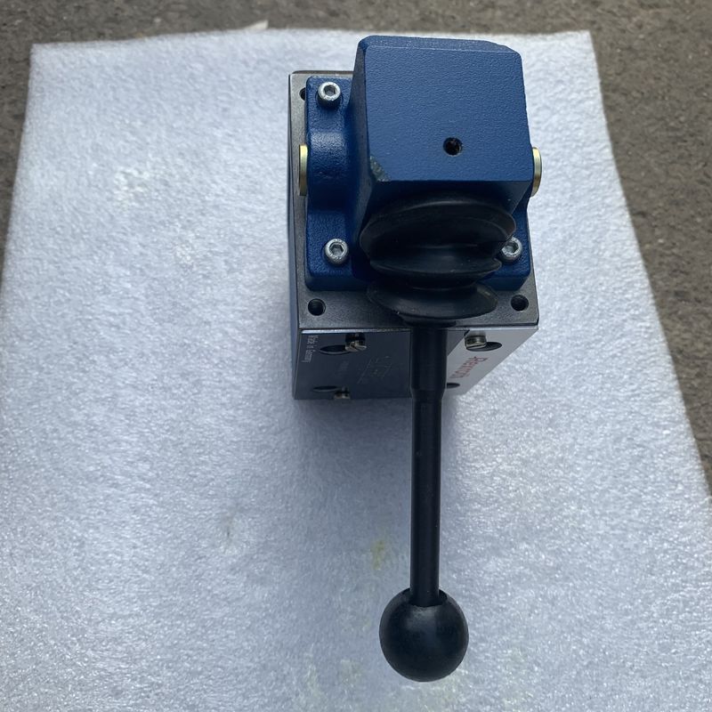 밸브 4WMM10H10/F를 역으로 돌리는 렉스로스 콘크리트 펌프 설명서