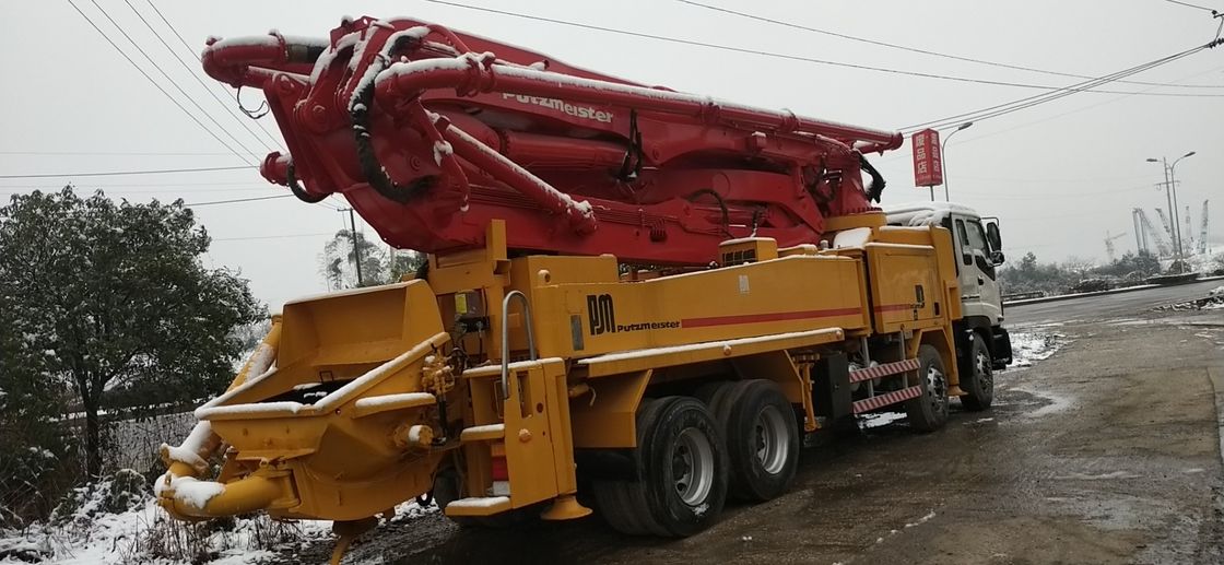 푸츠마이스터 42m 붐 이수주 샤시는 시멘트 트럭을 사용했습니다