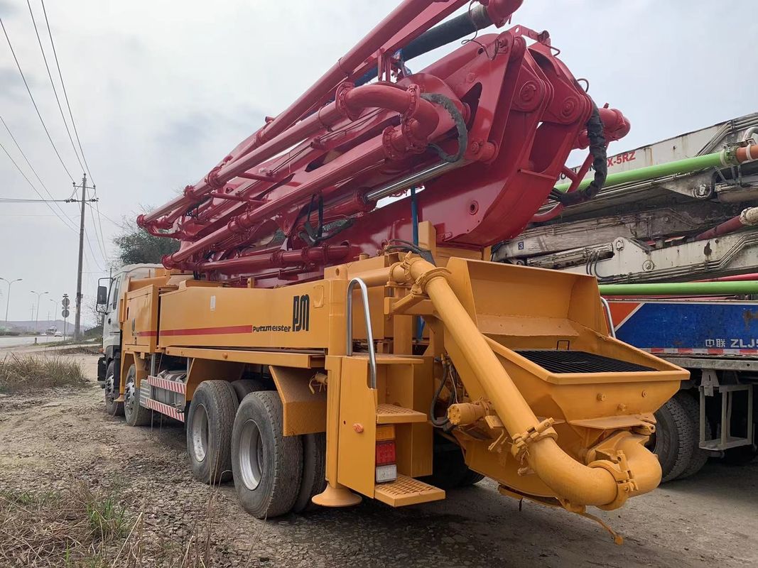 2012는 이수주 샤시와 42m 사용된 콘크리트 펌프 트럭을 푸츠마이스터