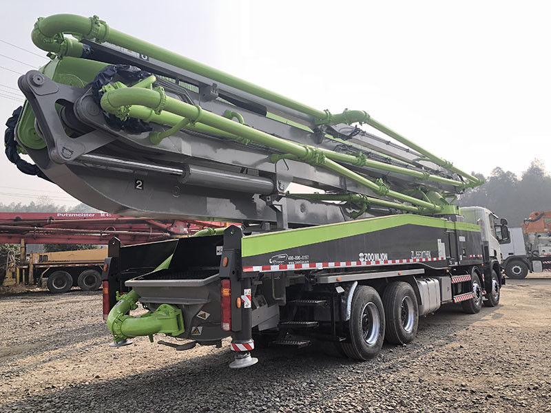 벤츠 액트로스 4141 줌리언 56m 트럭은 콘크리트 펌프 재제조한 버전을 탑재했습니다