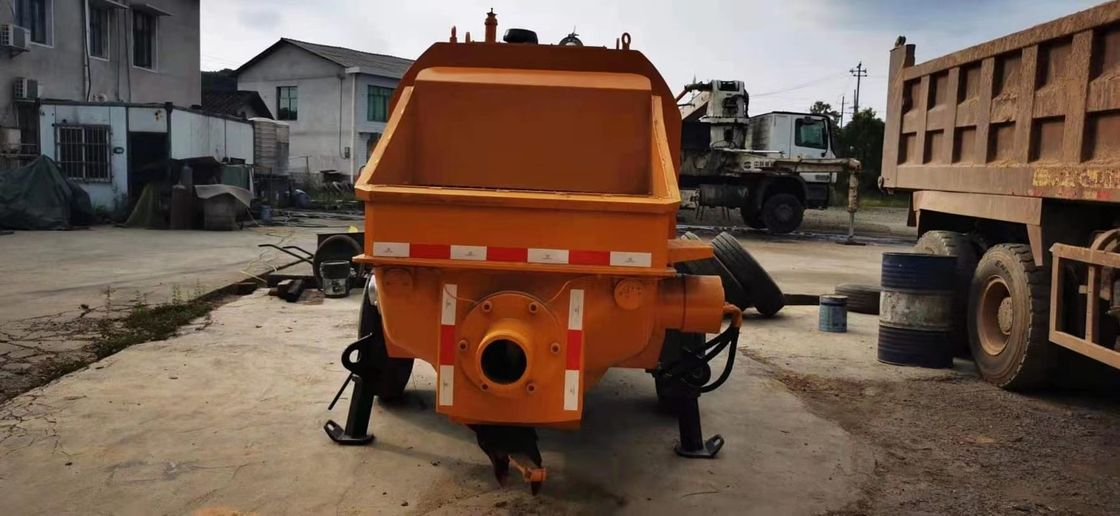 모바일 가지고 다닐 수 있는 사용된 트레일러는 분명한 펌프 400M 115KW 고정형을 탑재했습니다