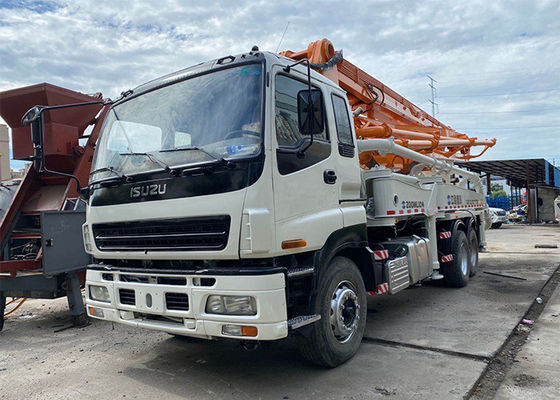 SAE 승인 37m 트럭에 의하여 거치되는 구체 펌프 ISUZU CYZ51Q 좋은 조건